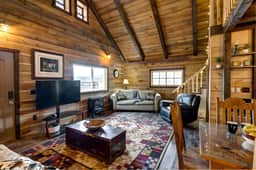 Black Hills Tiny Resort - Cabin