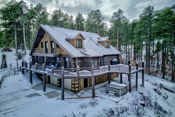 Lazy Elk Lodge - Image 1
