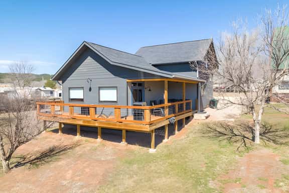 TEN18 Hideaway - Image 1