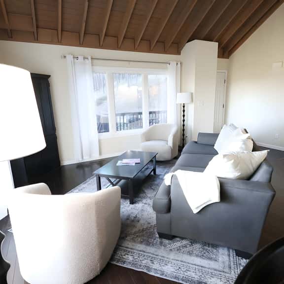 Tall Pines Getaway - Image 1