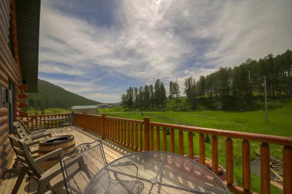 Crooked Creek Lodge