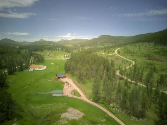 Crooked Creek Lodge
